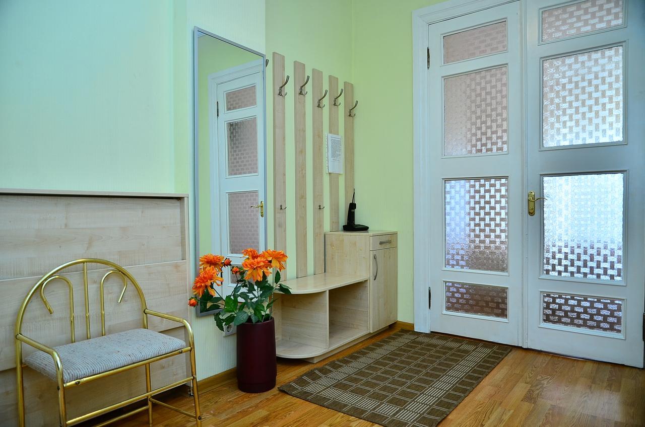 Ferienwohnung Bolshaya Vasilkovskaya 12 Kiew Exterior foto
