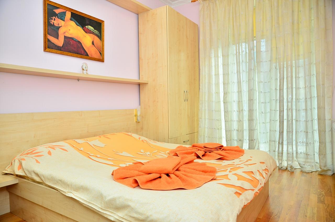 Ferienwohnung Bolshaya Vasilkovskaya 12 Kiew Exterior foto